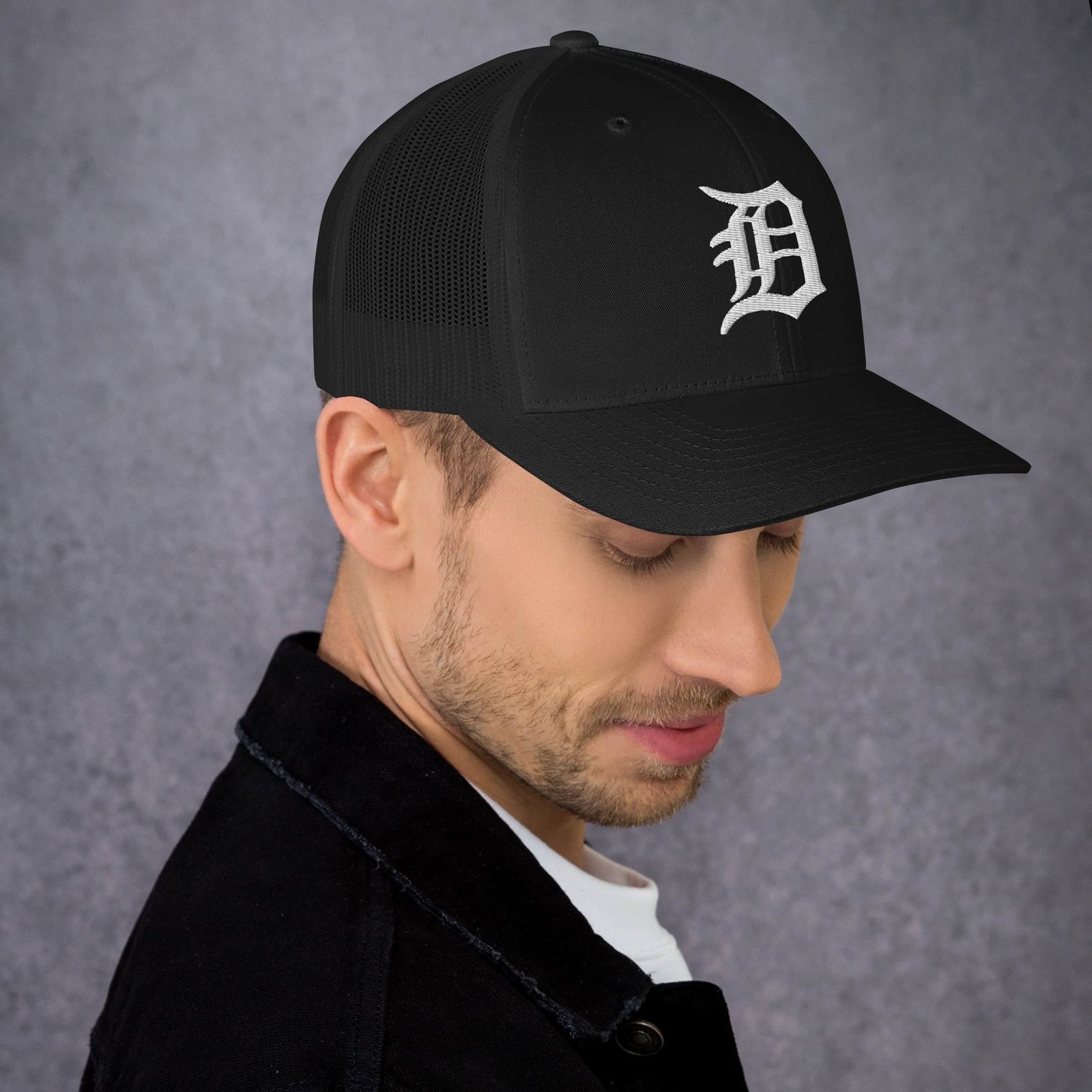 Men's Detroit Tigers 'Old English D' Mesh Back Trucker Cap - Image 3