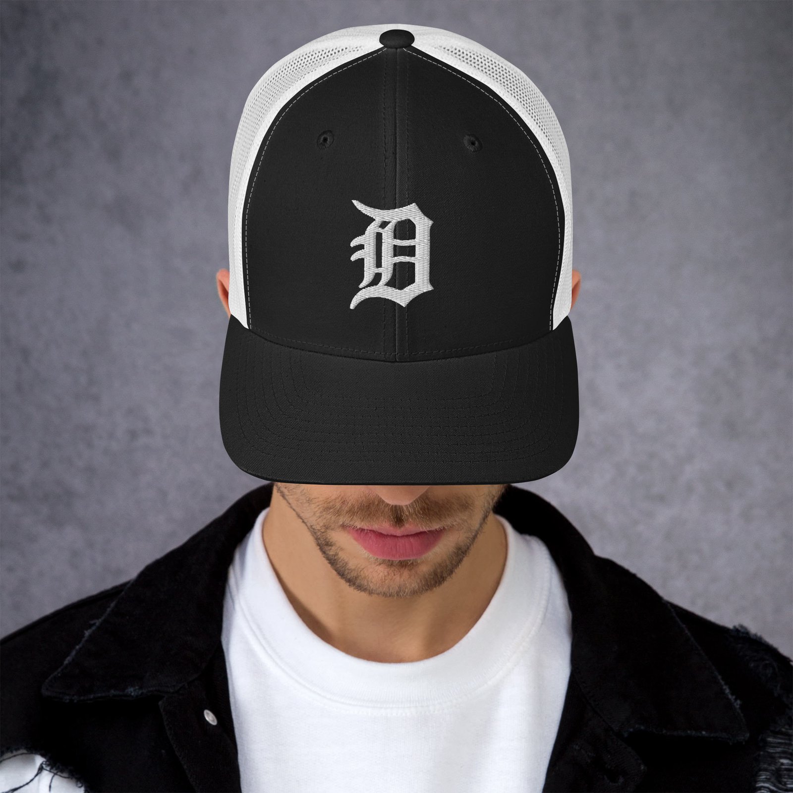 Men's Detroit Tigers 'Old English D' Mesh Back Trucker Cap - Image 4
