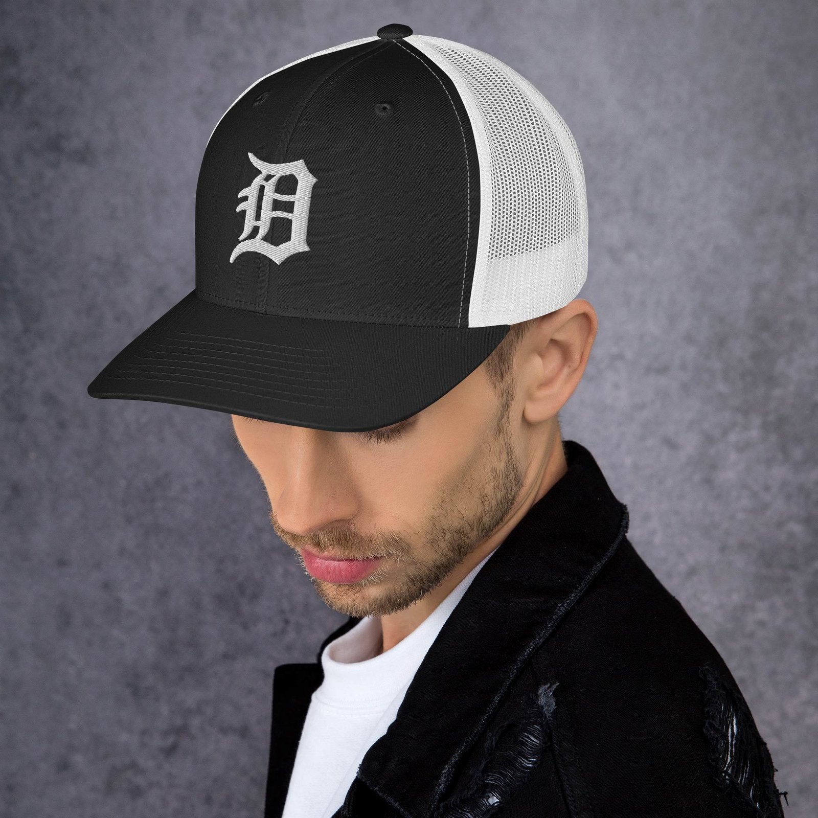 Men's Detroit Tigers 'Old English D' Mesh Back Trucker Cap - Image 5